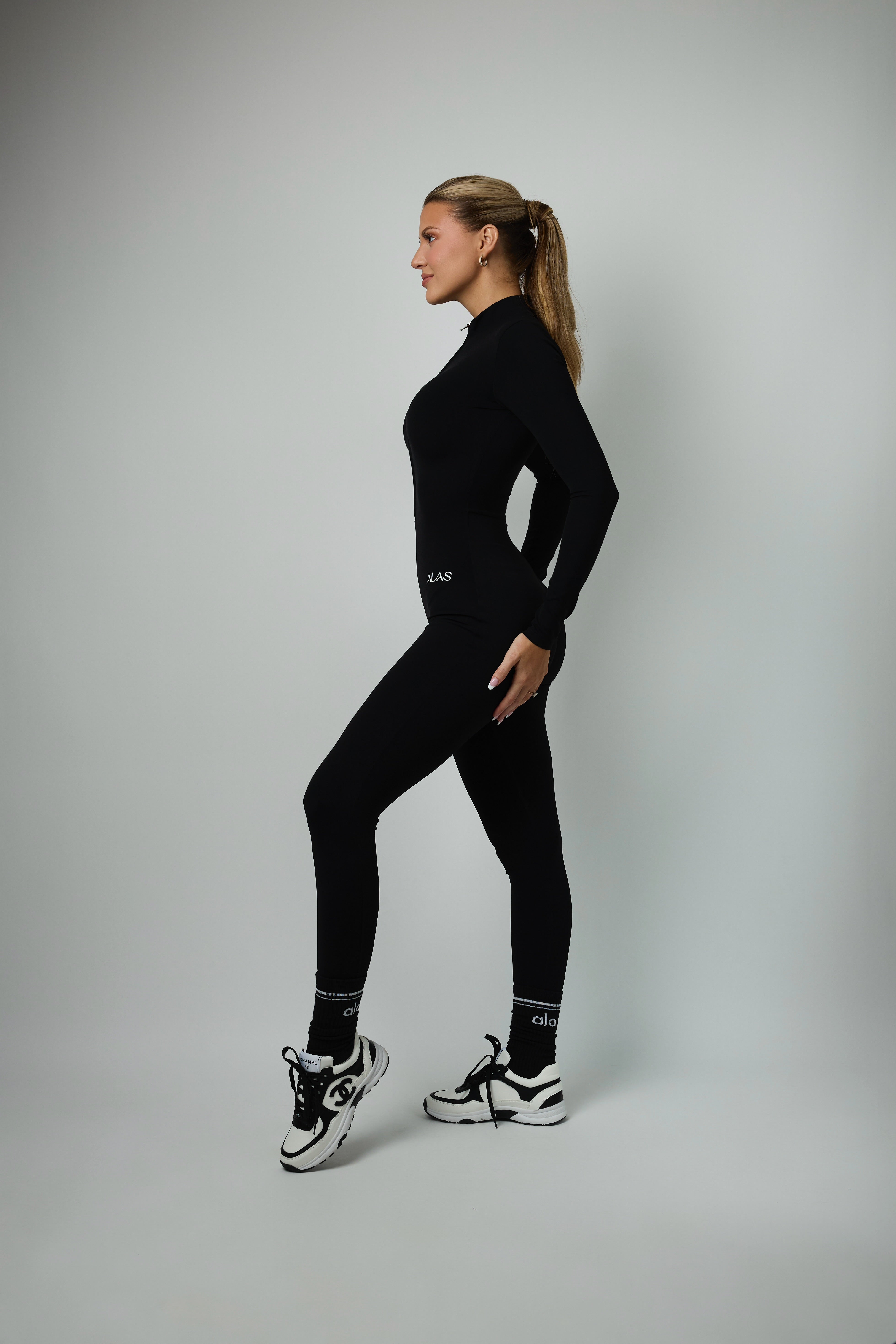 RUNWAY SCULPT – Black Long Sleeve Sculpted Jumpsuit