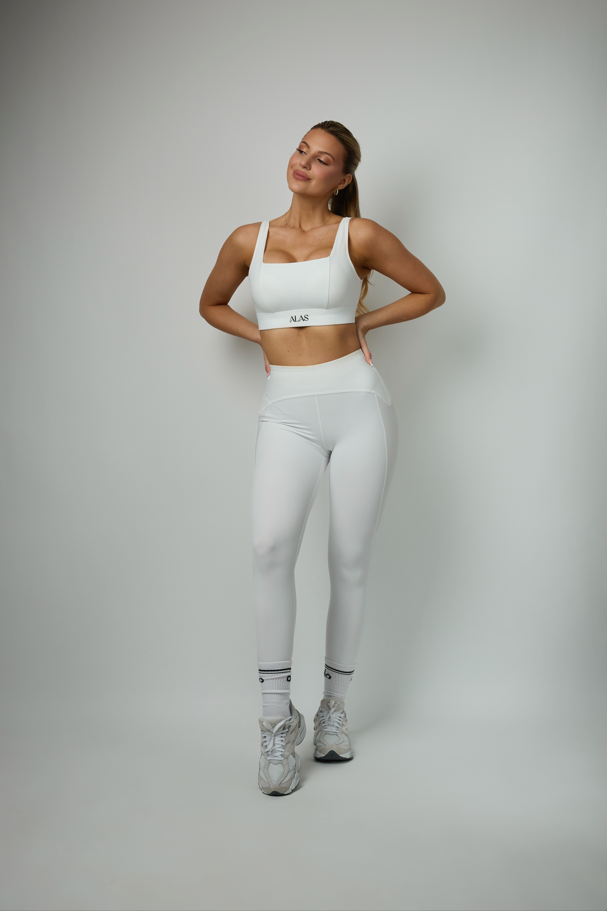 TRIFECTA SET – 3-Piece Bra + Leggings + Zip Jacket