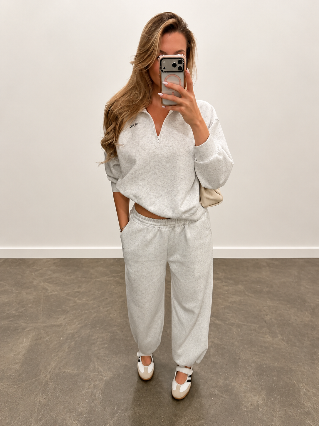 The Reign Set - Sweater + sweatpants Limited