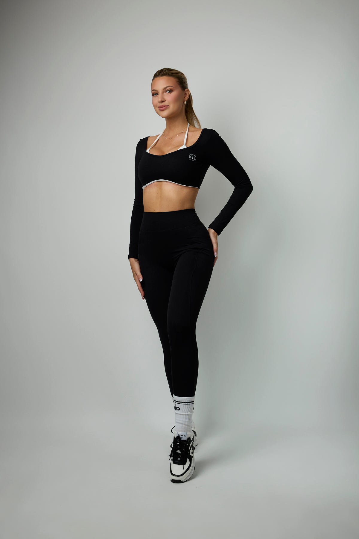 AURA SET – Black & Navy Bra + Leggings Set with White Trim