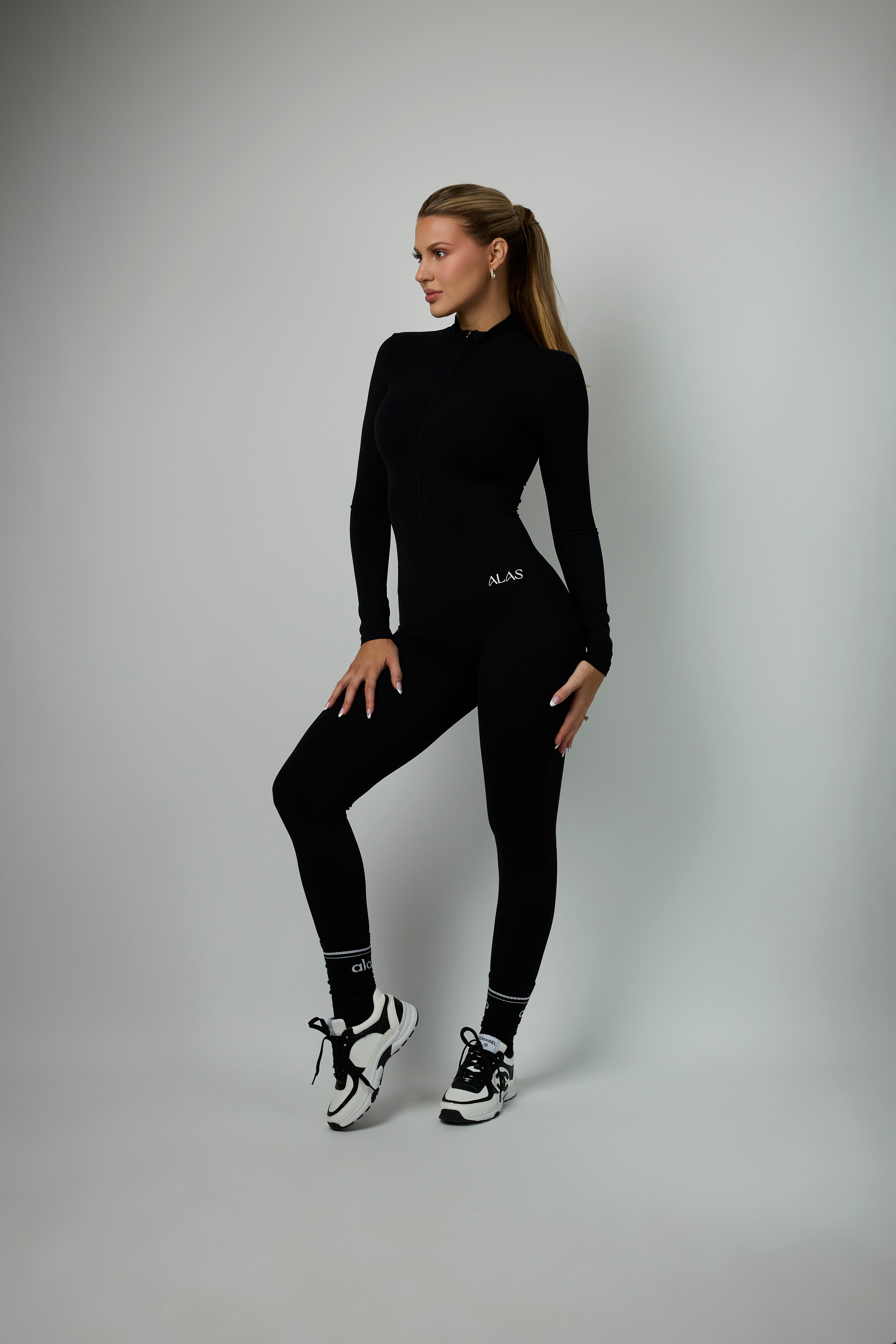 RUNWAY SCULPT – Black Long Sleeve Sculpted Jumpsuit